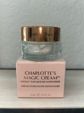Charlotte Tilbury Magic Cream Moisturizer - Pink & Gold
